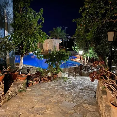 Hotel Arolithos Traditional Village 4*