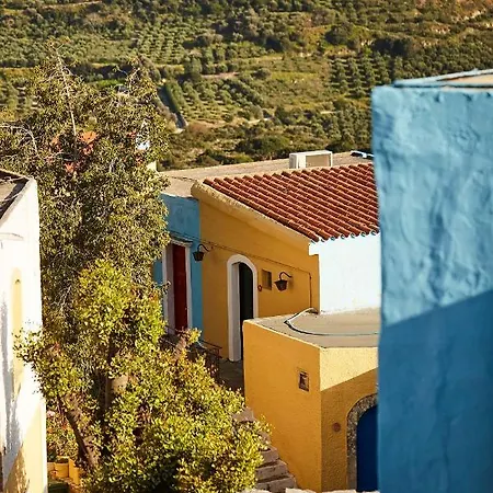 Arolithos Traditional Village Hotel