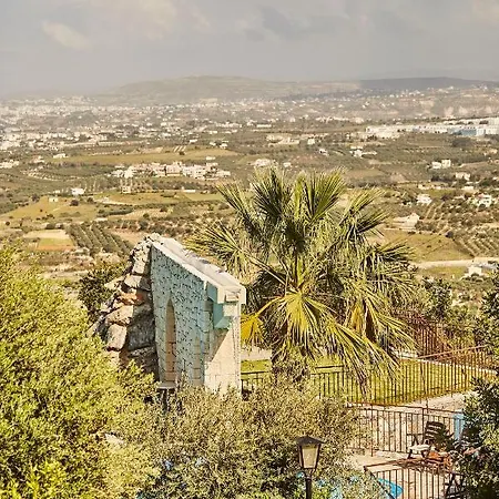Arolithos Traditional Village Hotel