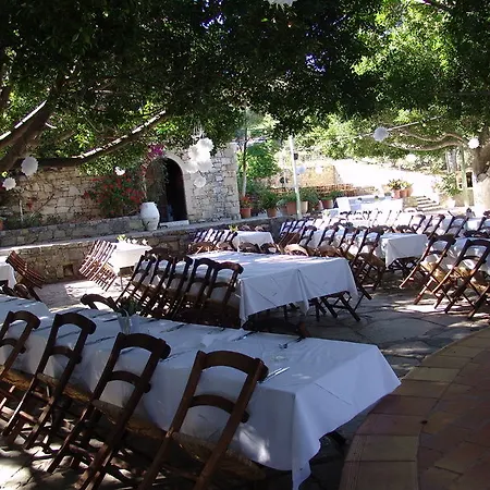 Arolithos Traditional Village Hotel Tilisos