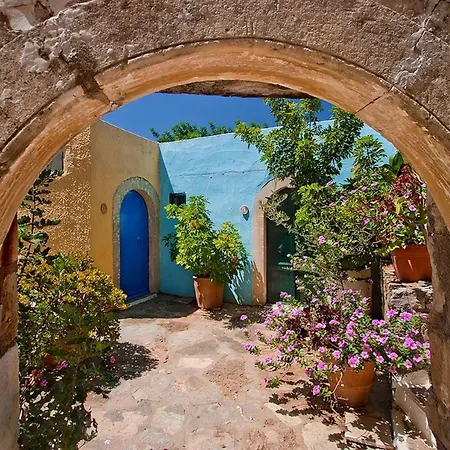 Hotel Arolithos Traditional Village 4*