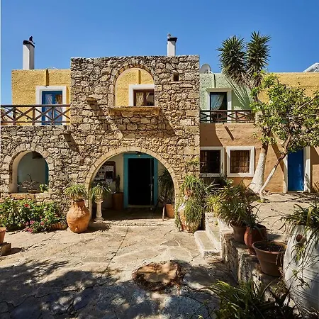 Arolithos Traditional Village Hotel Tílisos