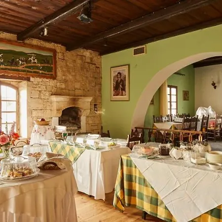 Arolithos Traditional Village Hotel