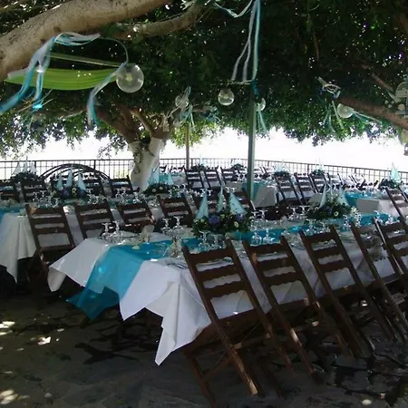 Arolithos Traditional Village Otel