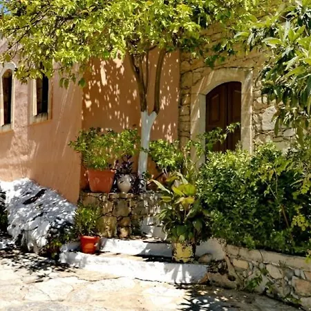 Arolithos Traditional Village Hotel